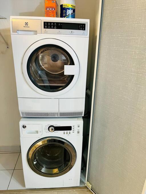 Deluxe Suite Toronto Eksteriør billede